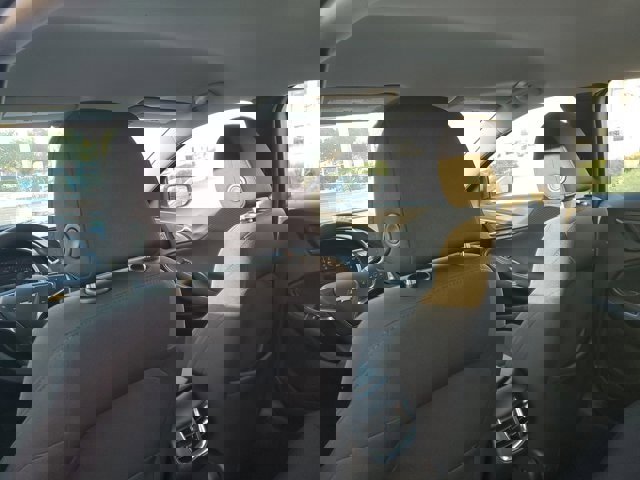 Used 2025 Chevrolet Malibu LT image 9