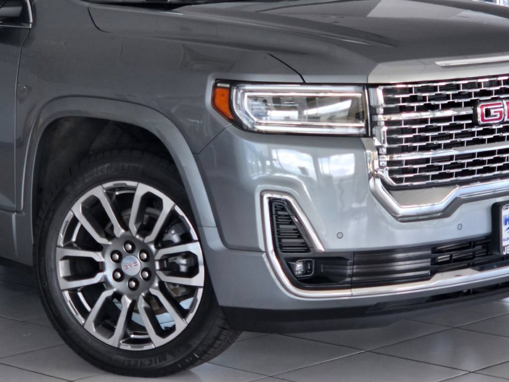 Certified 2023 GMC Acadia Denali w/ Denali Ultimate Package AWD/4WD image 2