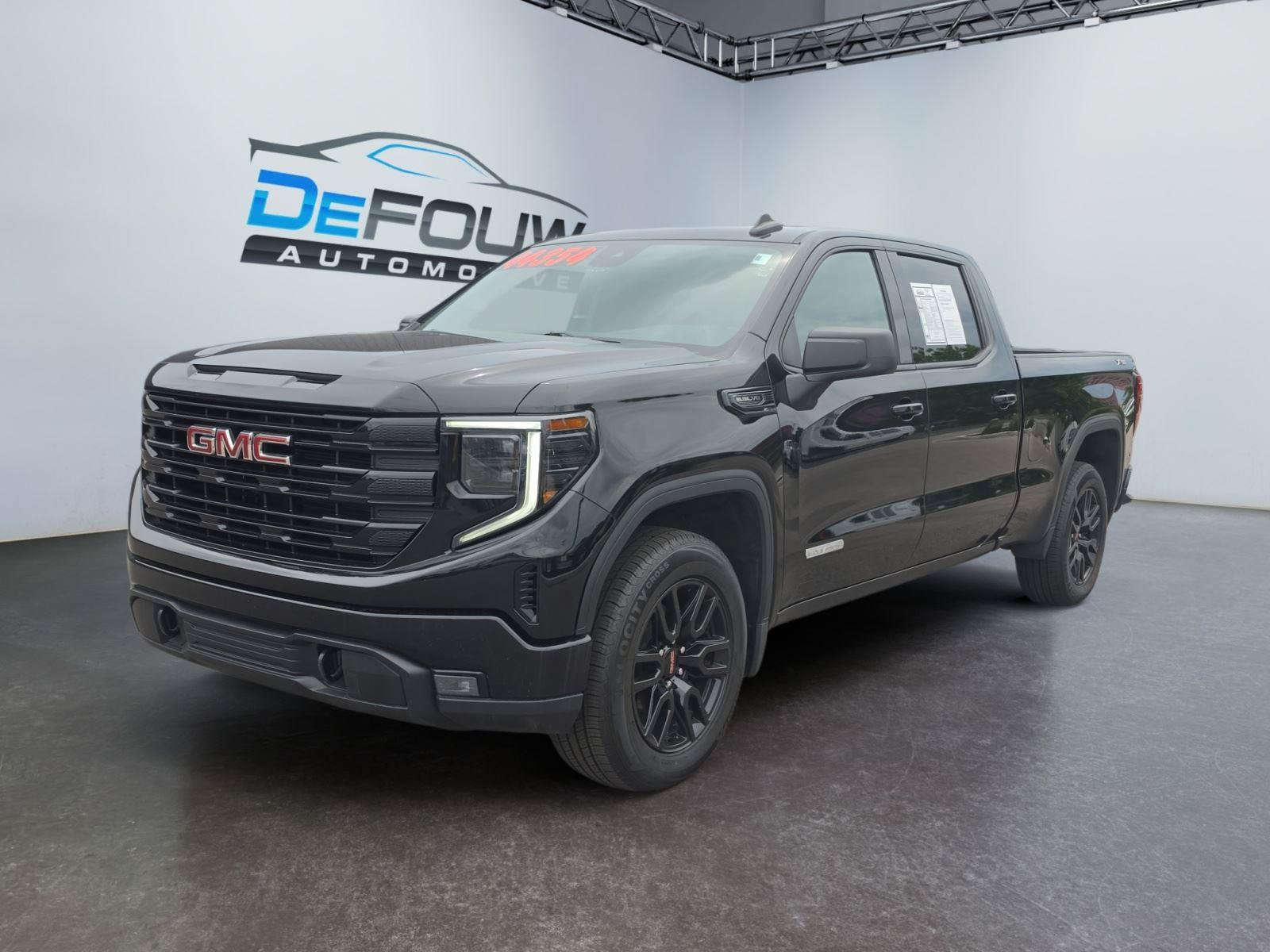 Used 2023 GMC Sierra 1500 Elevation w/ X31 Off-Road Package AWD/4WD image 7