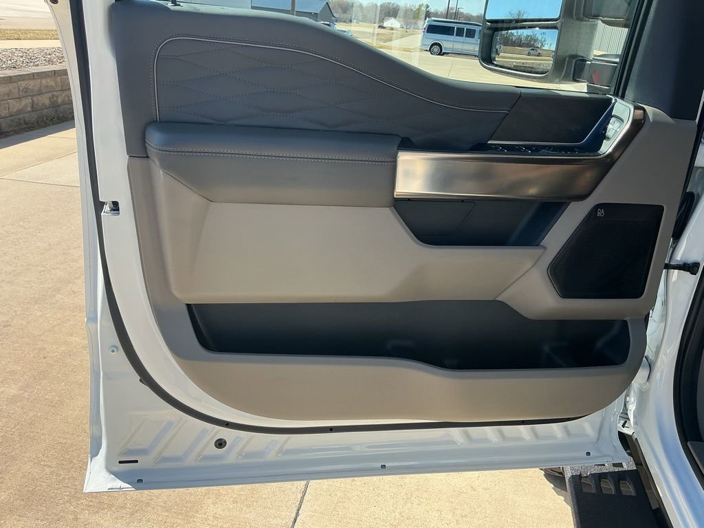 New 2026 Ford F350 Platinum w/ Platinum Plus Package image 8