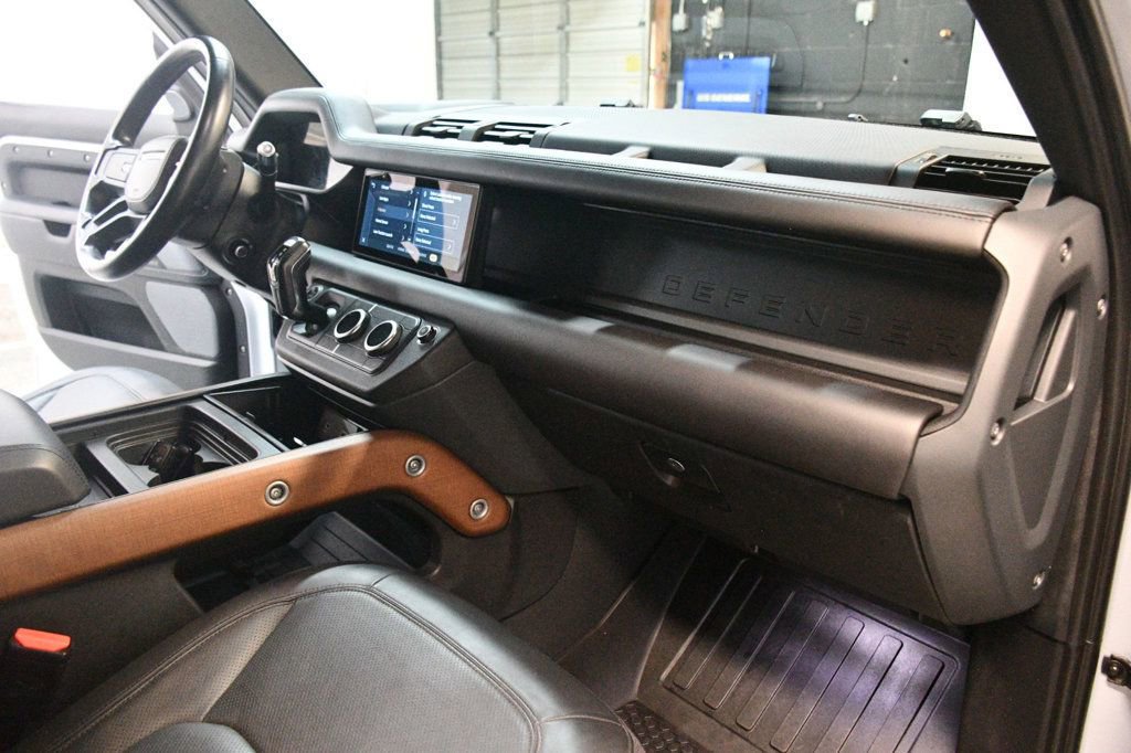 Used 2021 Land Rover Defender 110 X image 28