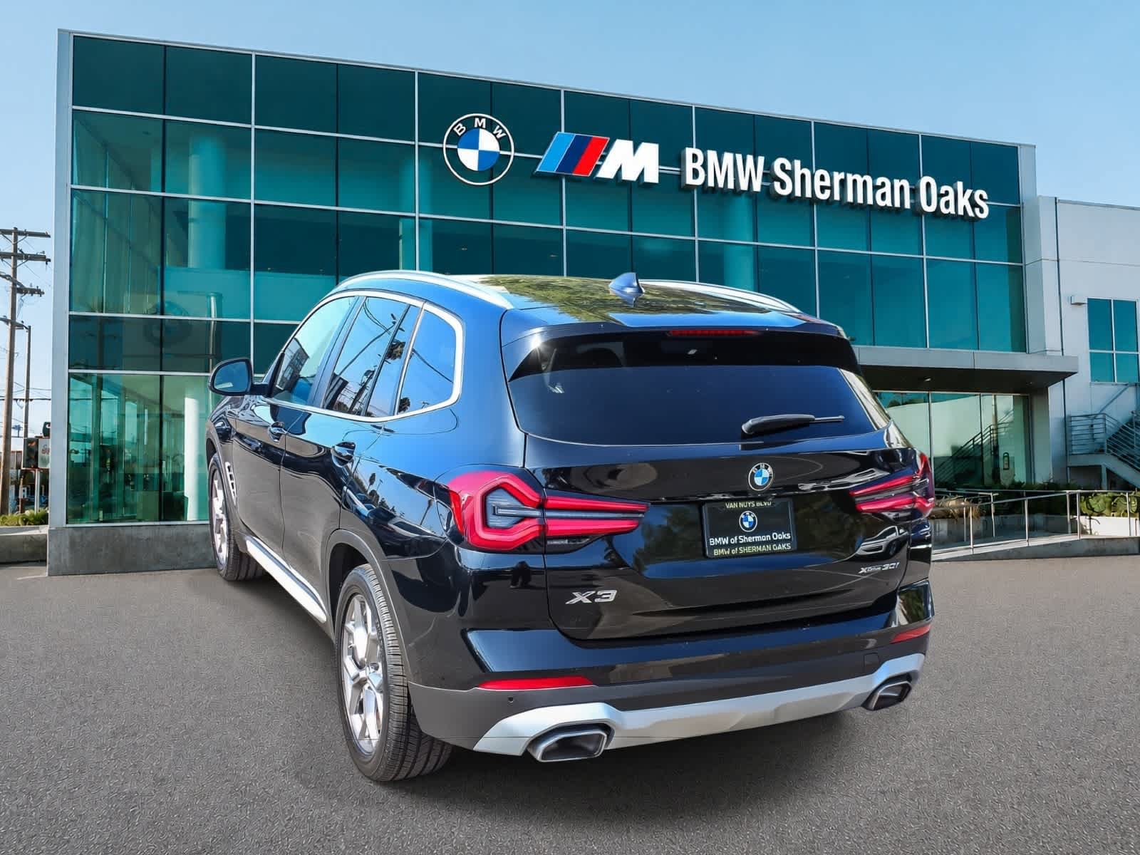 Used 2023 BMW X3 xDrive30i w/ Premium Package w/ZPA AWD/4WD image 6