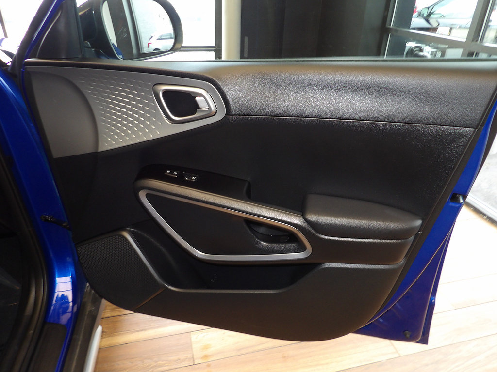 Used 2022 Kia Soul X-Line FWD image 12