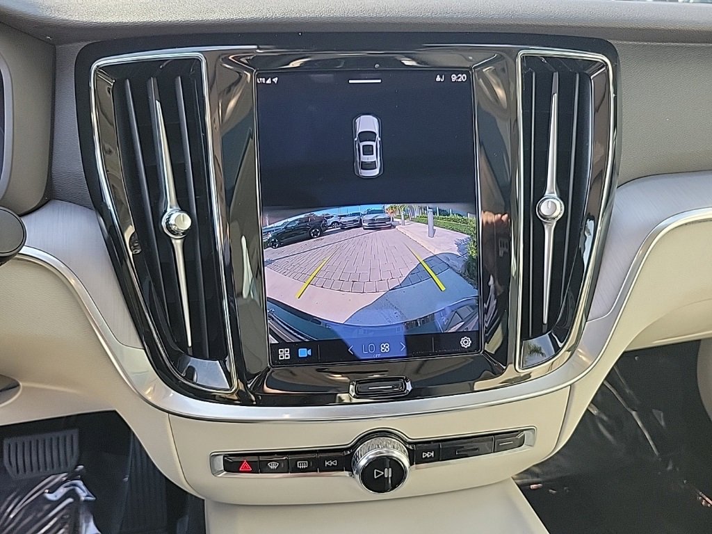 Used 2023 Volvo S60 B5 Core image 22