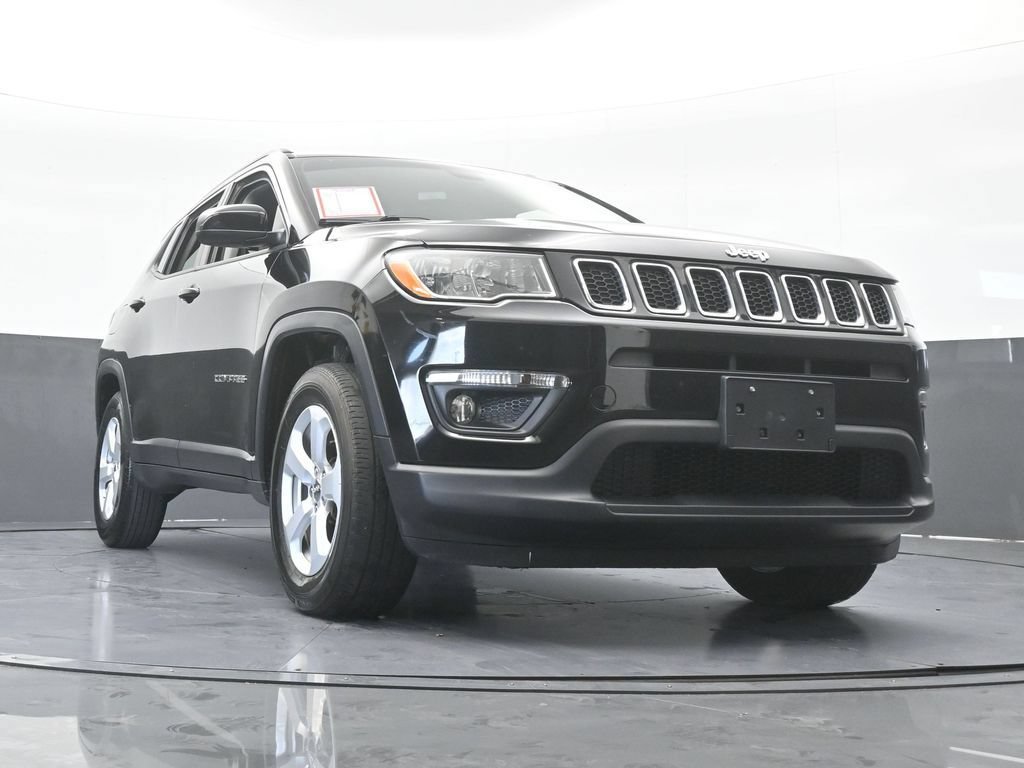 Used 2018 Jeep Compass Latitude w/ Popular Equipment Group AWD/4WD image 65