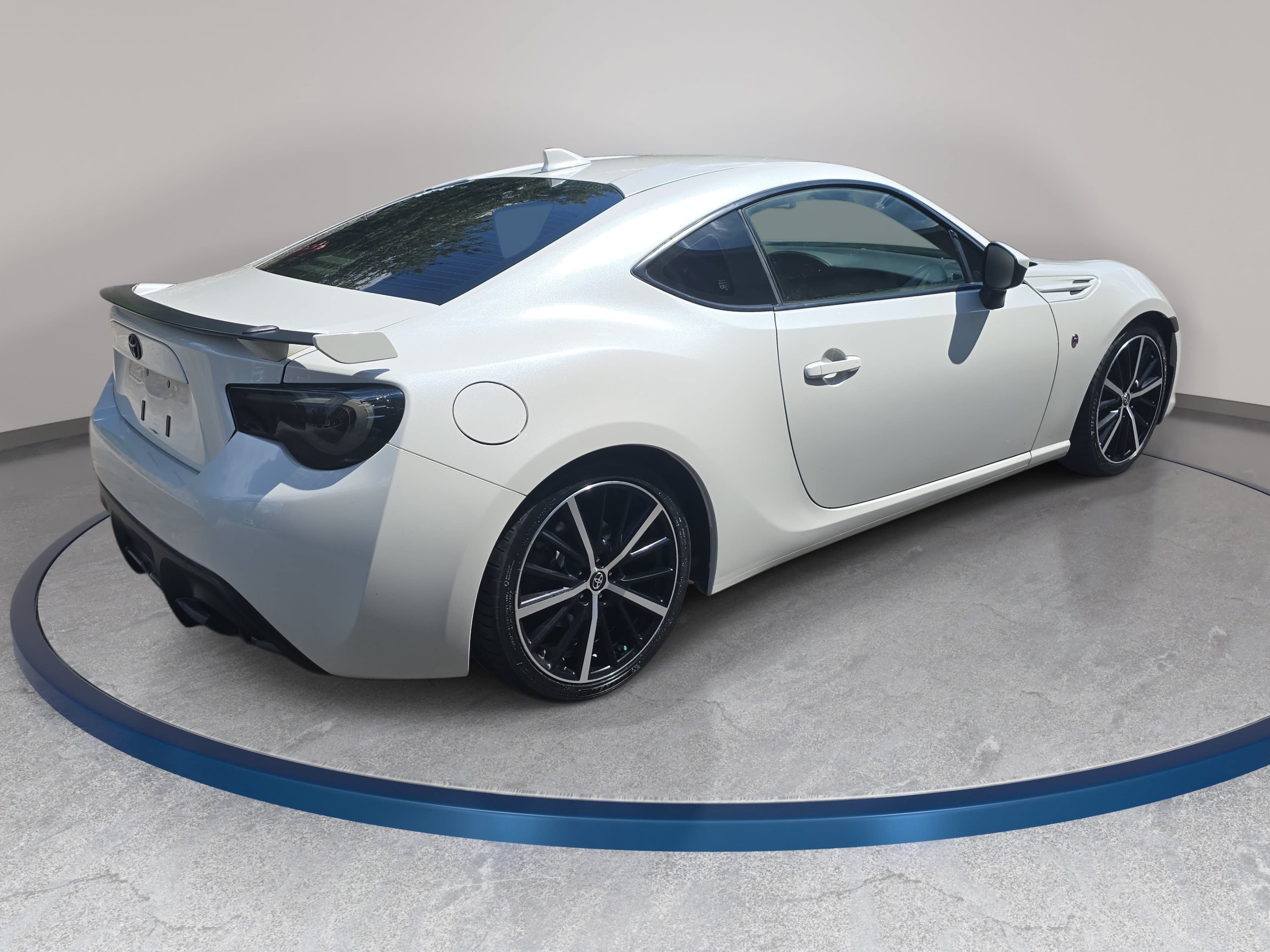 Used 2020 Toyota 86 RWD image 5