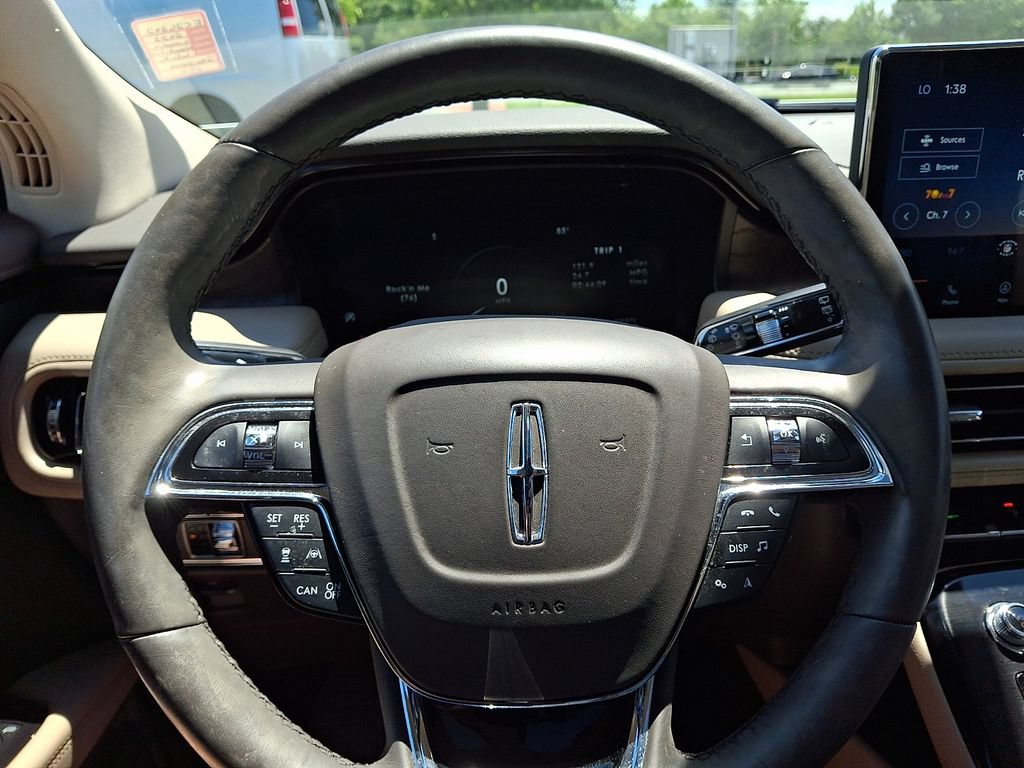 Used 2022 Lincoln Nautilus Reserve AWD/4WD image 20