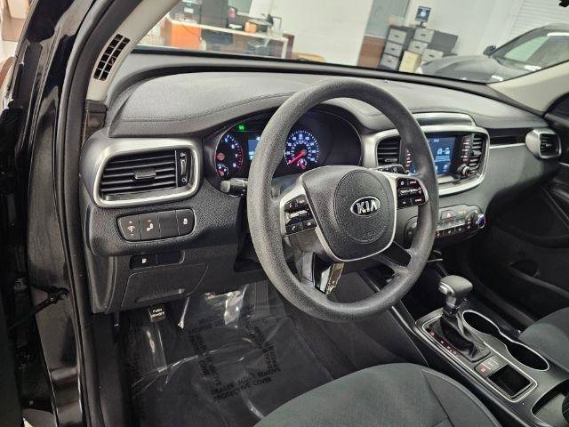 Used 2019 Kia Sorento AWD image 7