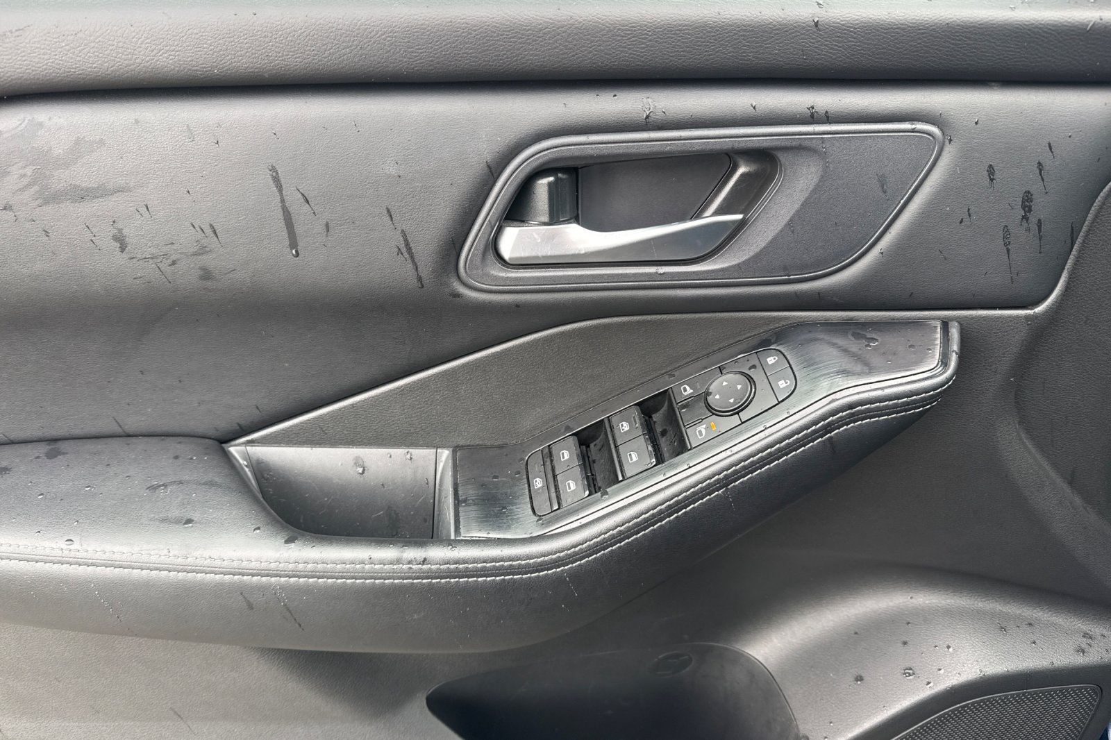 Certified 2024 Nissan Rogue SV FWD image 13