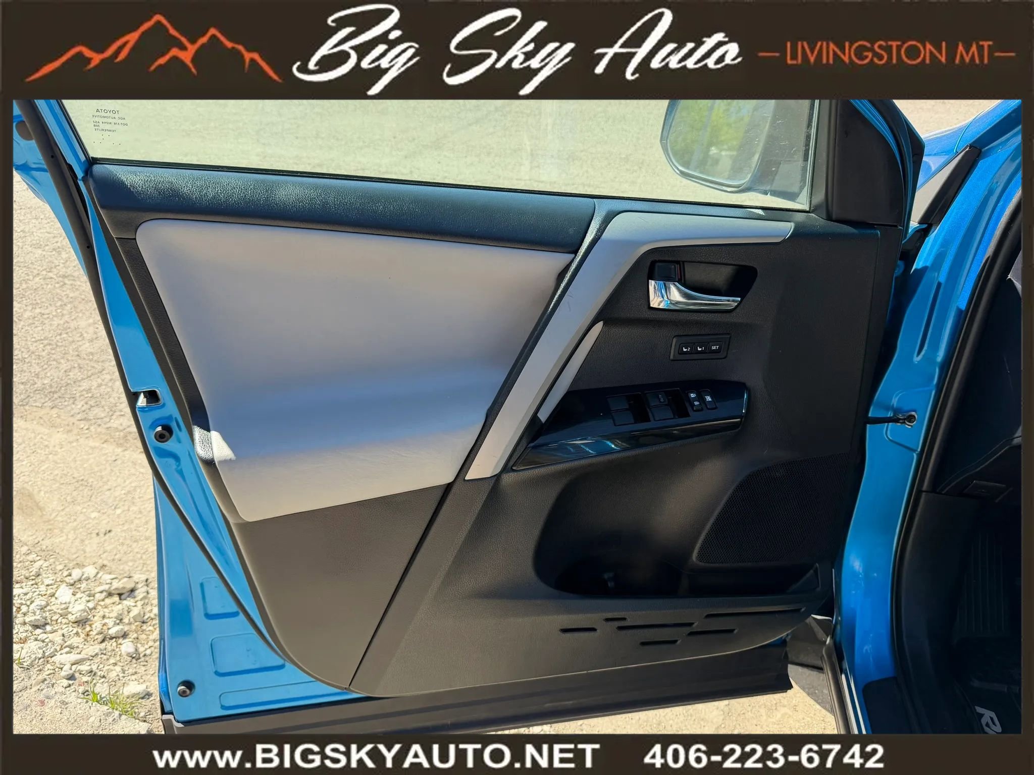 Used 2016 Toyota RAV4 Limited image 11