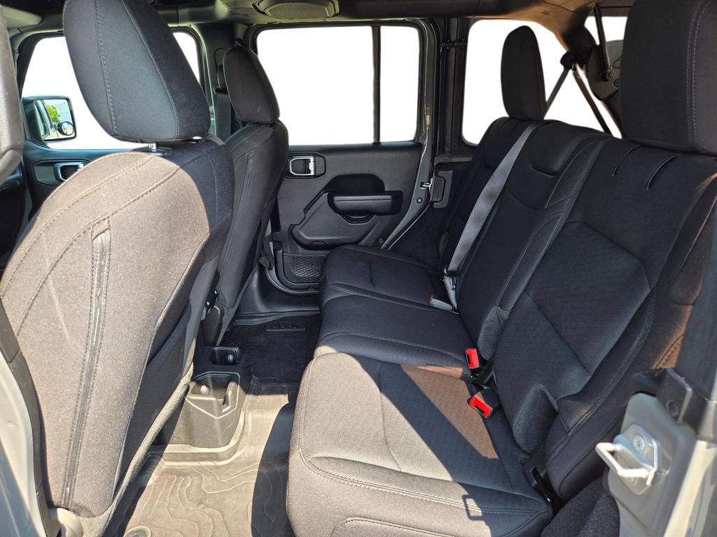 Used 2022 Jeep Wrangler Unlimited Sport AWD/4WD image 18
