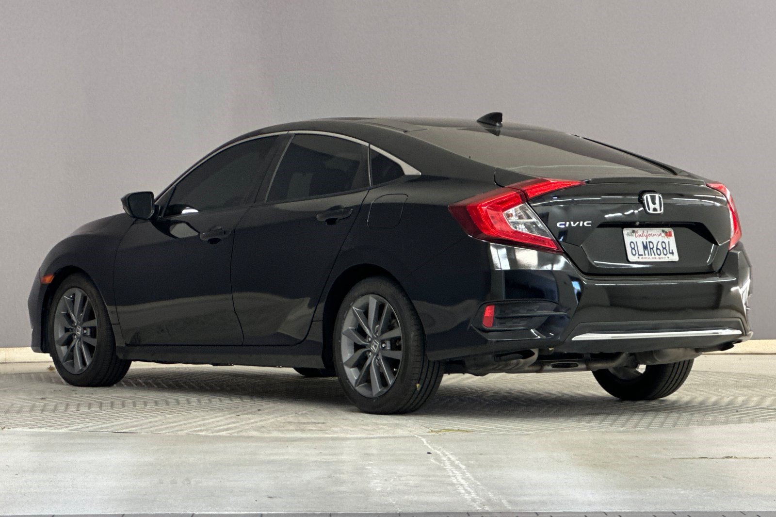 Used 2019 Honda Civic EX image 3