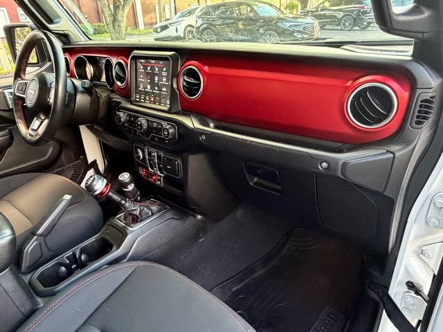 Used 2021 Jeep Gladiator Rubicon AWD/4WD image 18