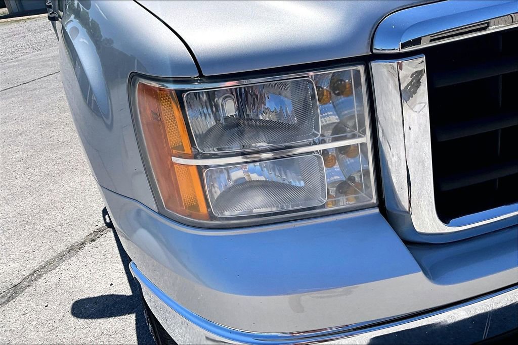 Used 2010 GMC Sierra 1500 SLE w/ Power Pack Plus RWD image 28