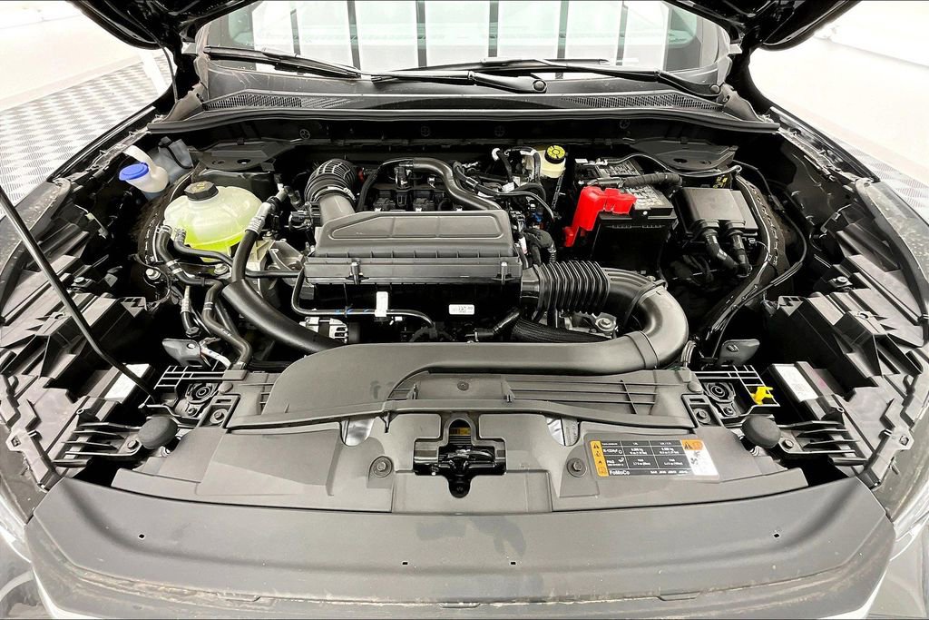 New 2025 Ford Escape ST-Line w/ Tech Pack #1 FWD image 12