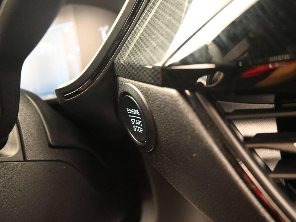 Used 2025 Ford Escape ST-Line AWD/4WD image 25