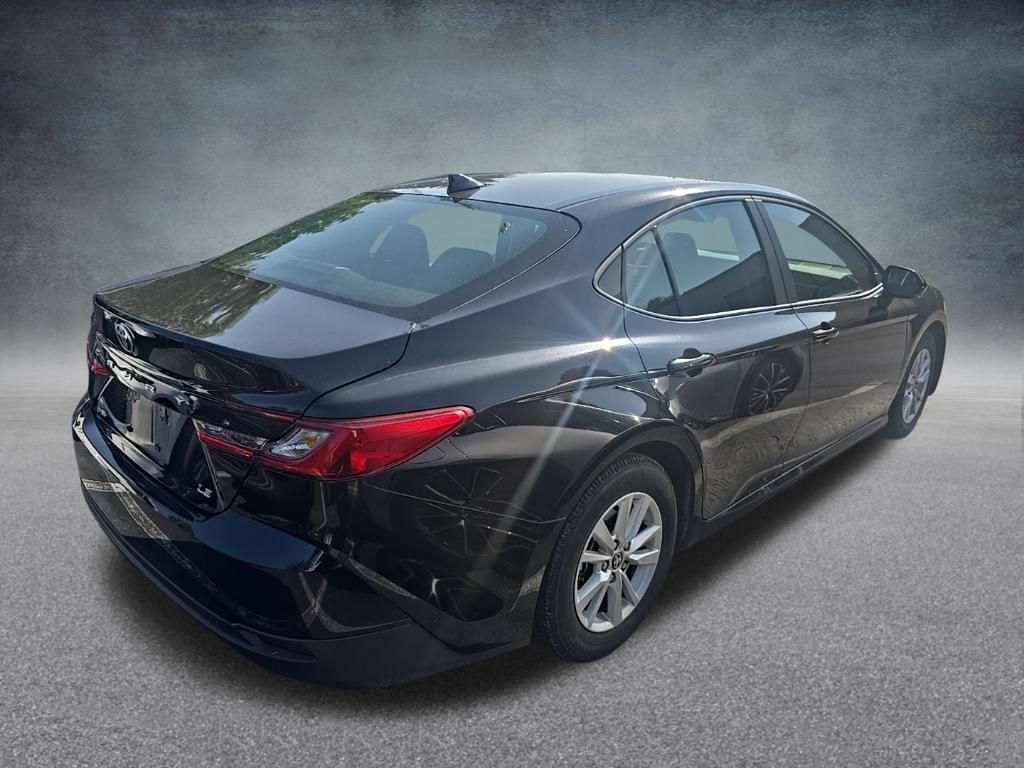 Used 2025 Toyota Camry LE FWD image 7