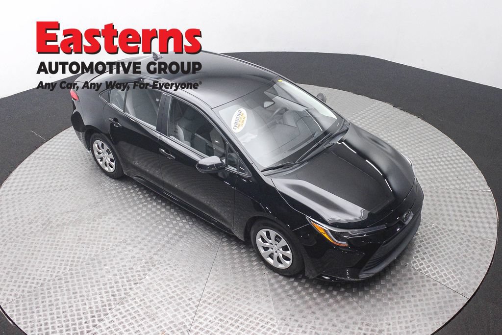 Used 2024 Toyota Corolla LE FWD image 3
