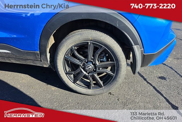 Used 2024 Nissan Kicks SR w/ SR Premium Package FWD image 19