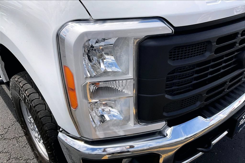Used 2023 Ford F250 XL w/ XL Off-Road Package AWD/4WD image 28
