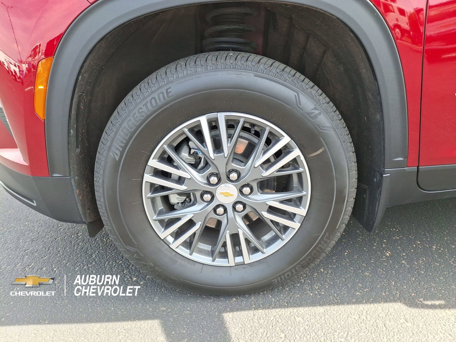 Used 2025 Chevrolet Traverse LT w/ Driver Confidence Package FWD image 29