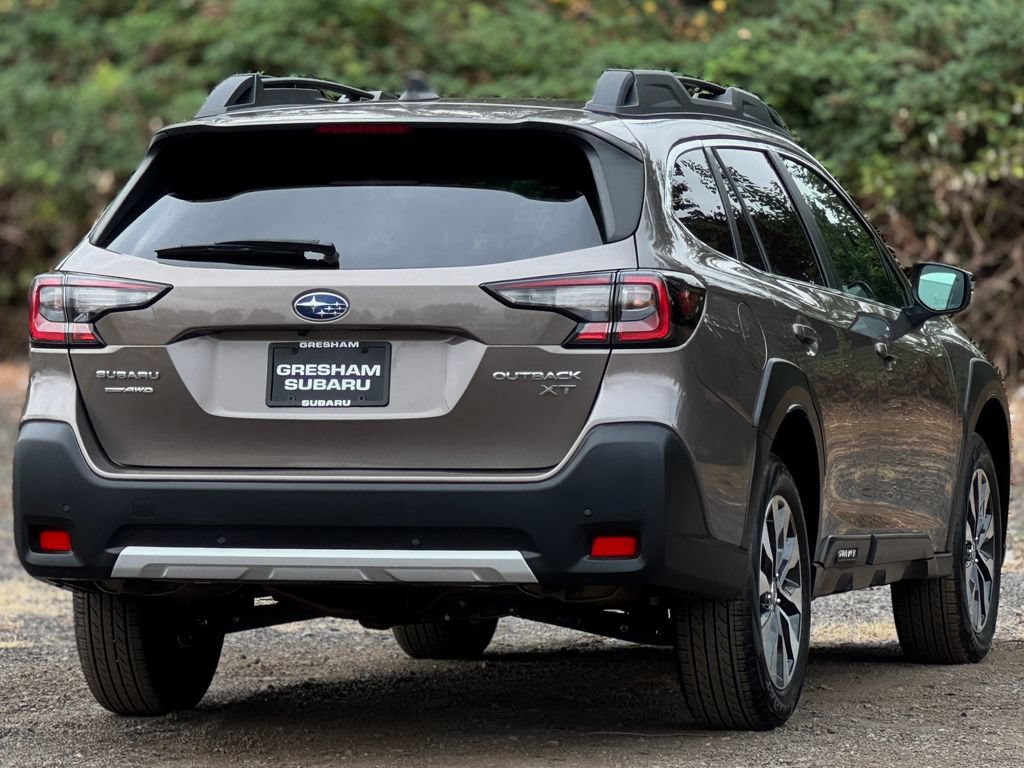 Used 2023 Subaru Outback Limited XT AWD/4WD image 7