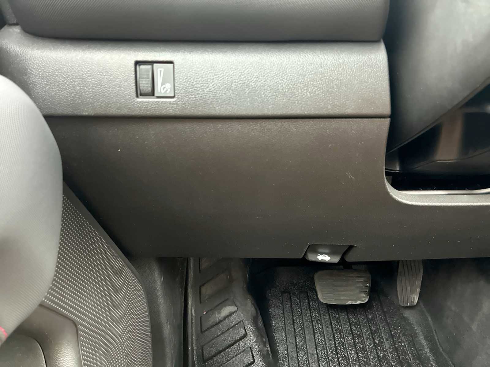 Certified 2024 Chevrolet Colorado Z71 w/ Z71 Convenience Package 2 image 18