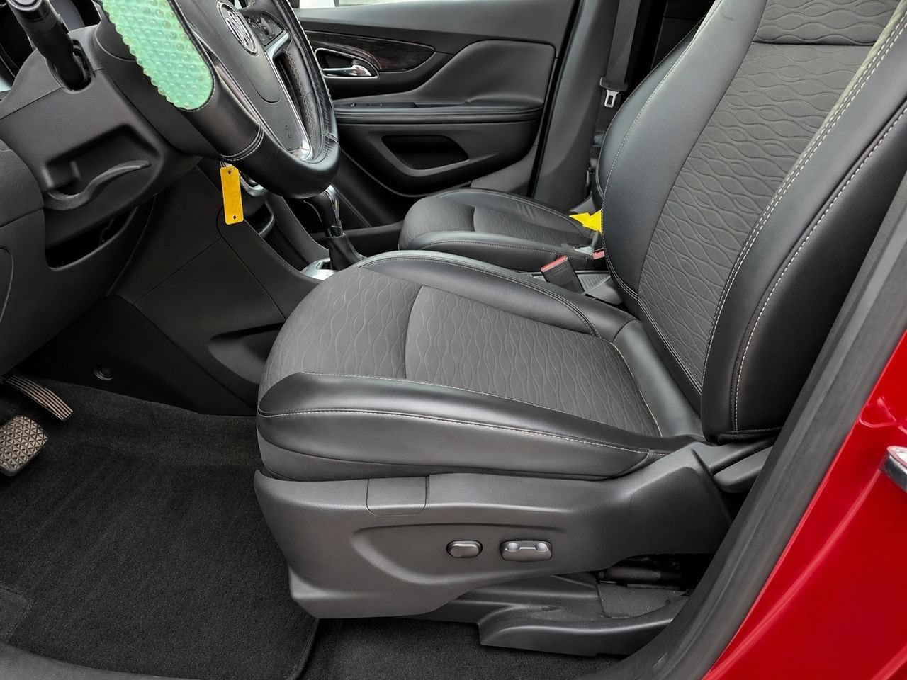 Certified 2015 Buick Encore Convenience FWD image 15