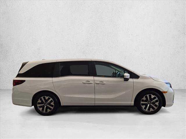 Certified 2025 Honda Odyssey EX-L image 4