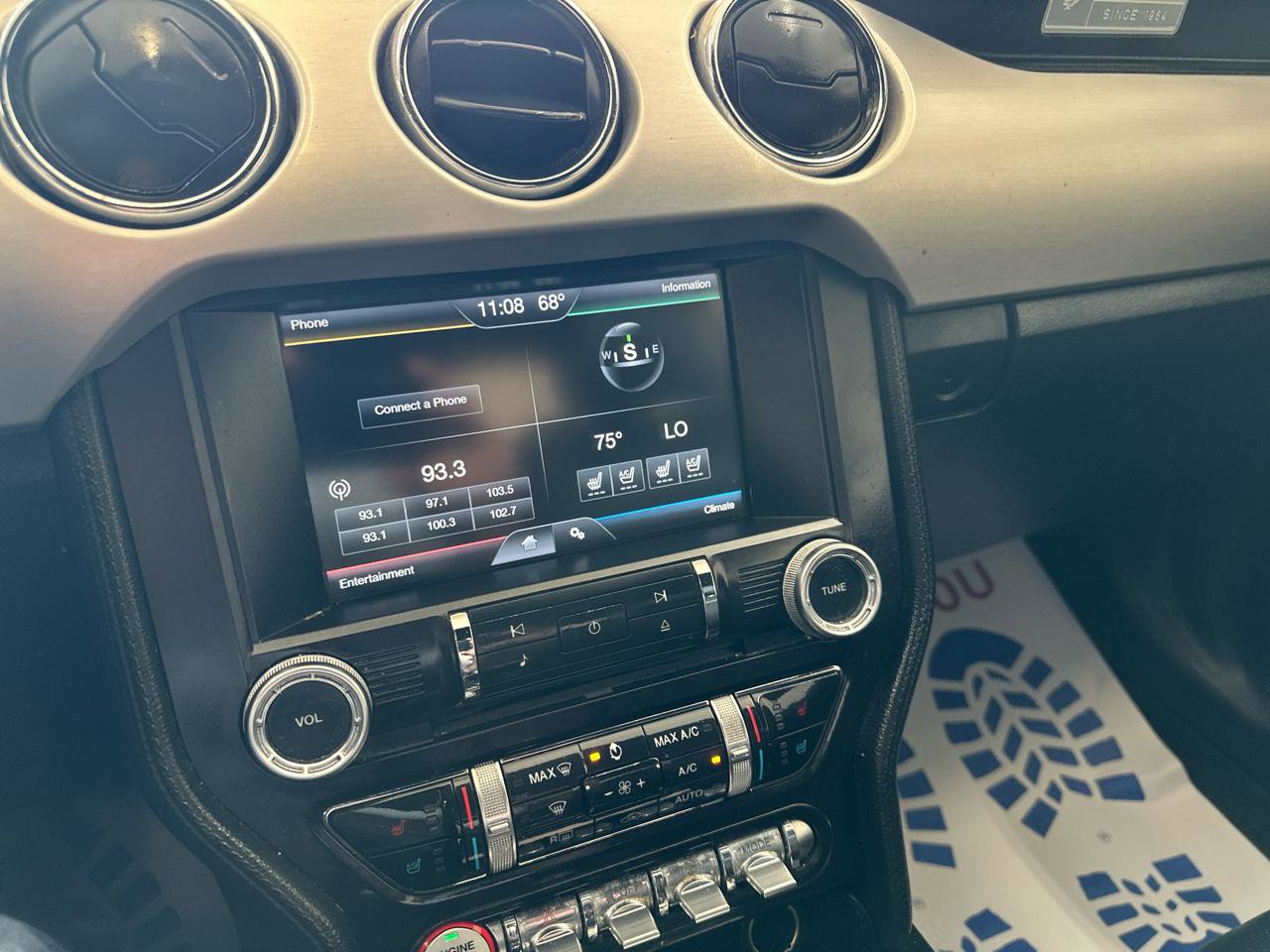 Used 2015 Ford Mustang Premium RWD image 15