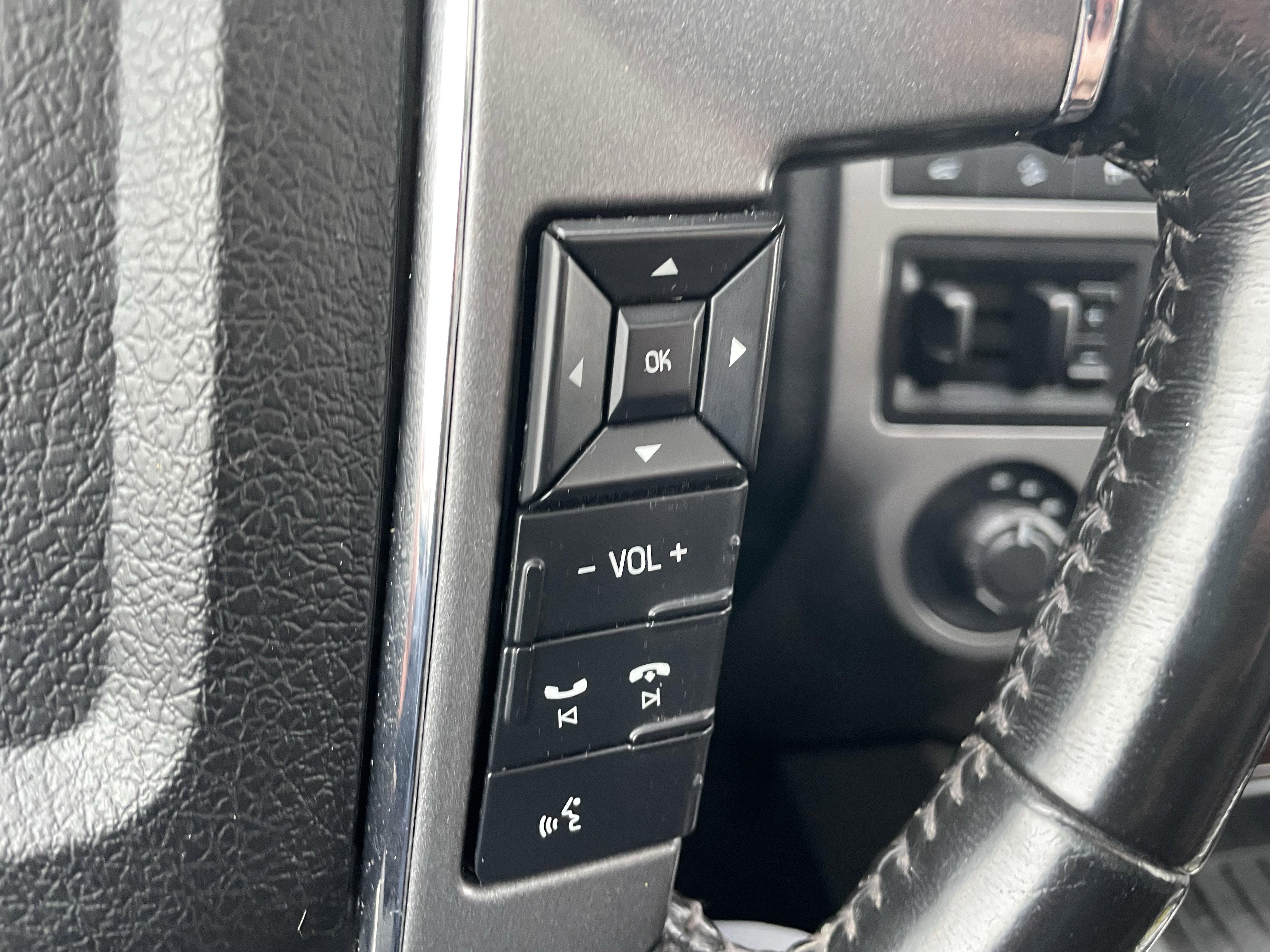 Used 2017 Ford Expedition Platinum image 17