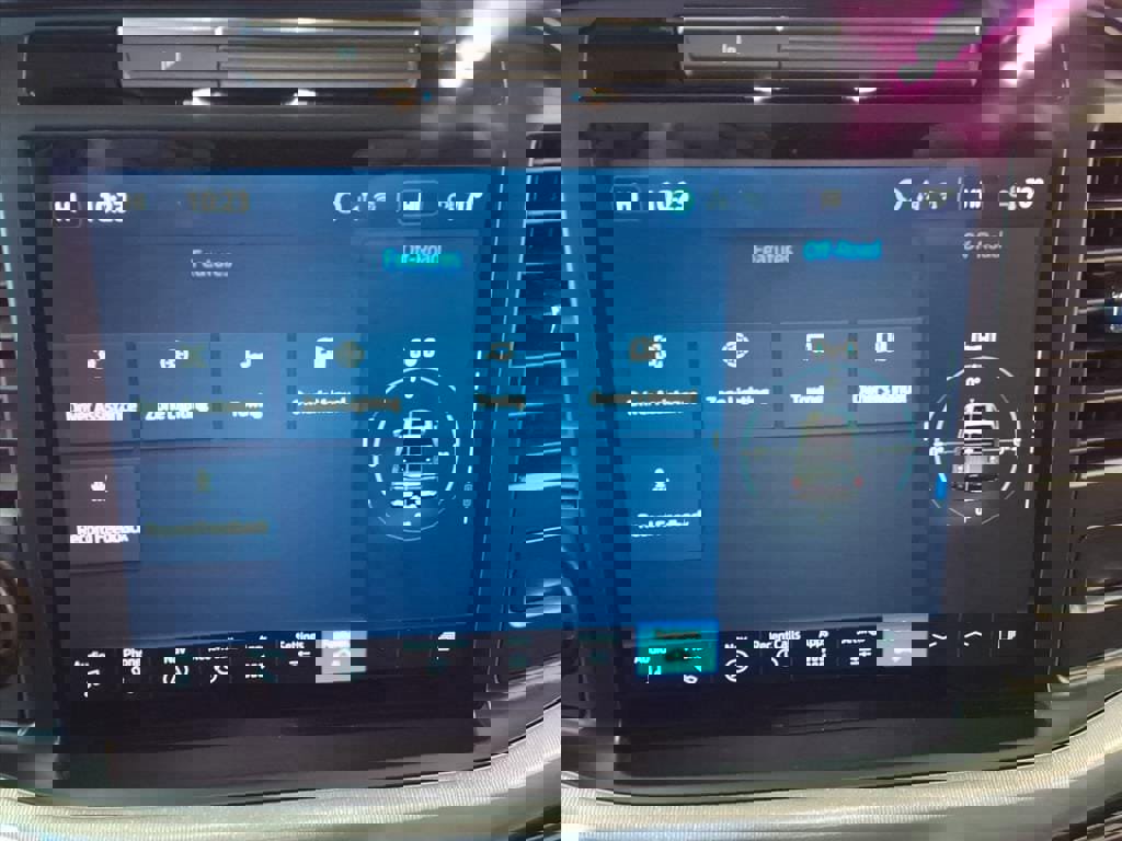 Certified 2025 Ford F150 Lariat w/ Equipment Group 501A Mid image 18