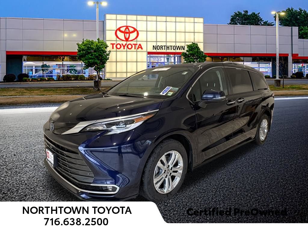 Used 2023 Toyota Sienna Platinum AWD/4WD image 1