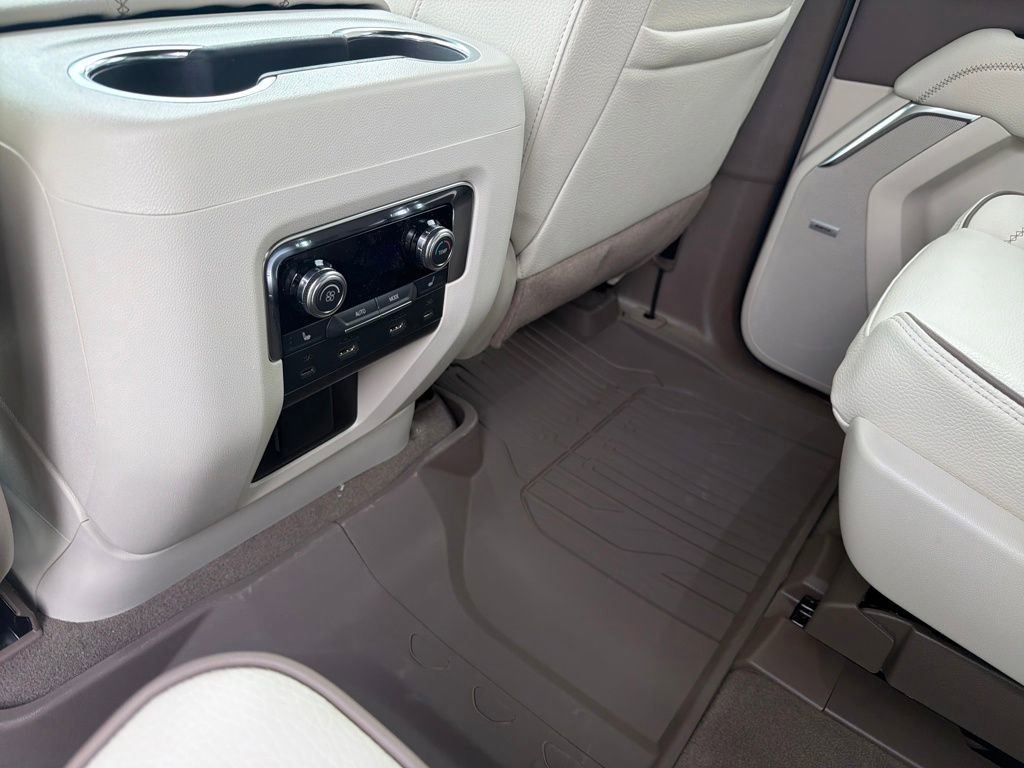 New 2026 GMC Yukon XL Denali image 14