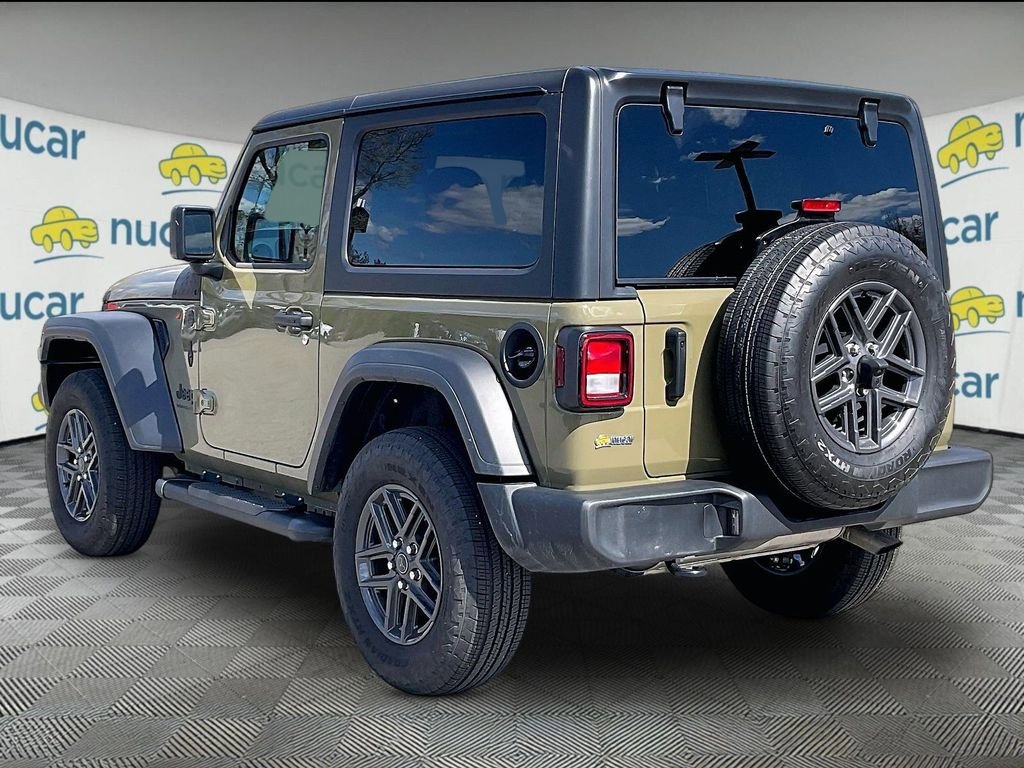 Used 2025 Jeep Wrangler Sport AWD/4WD image 4
