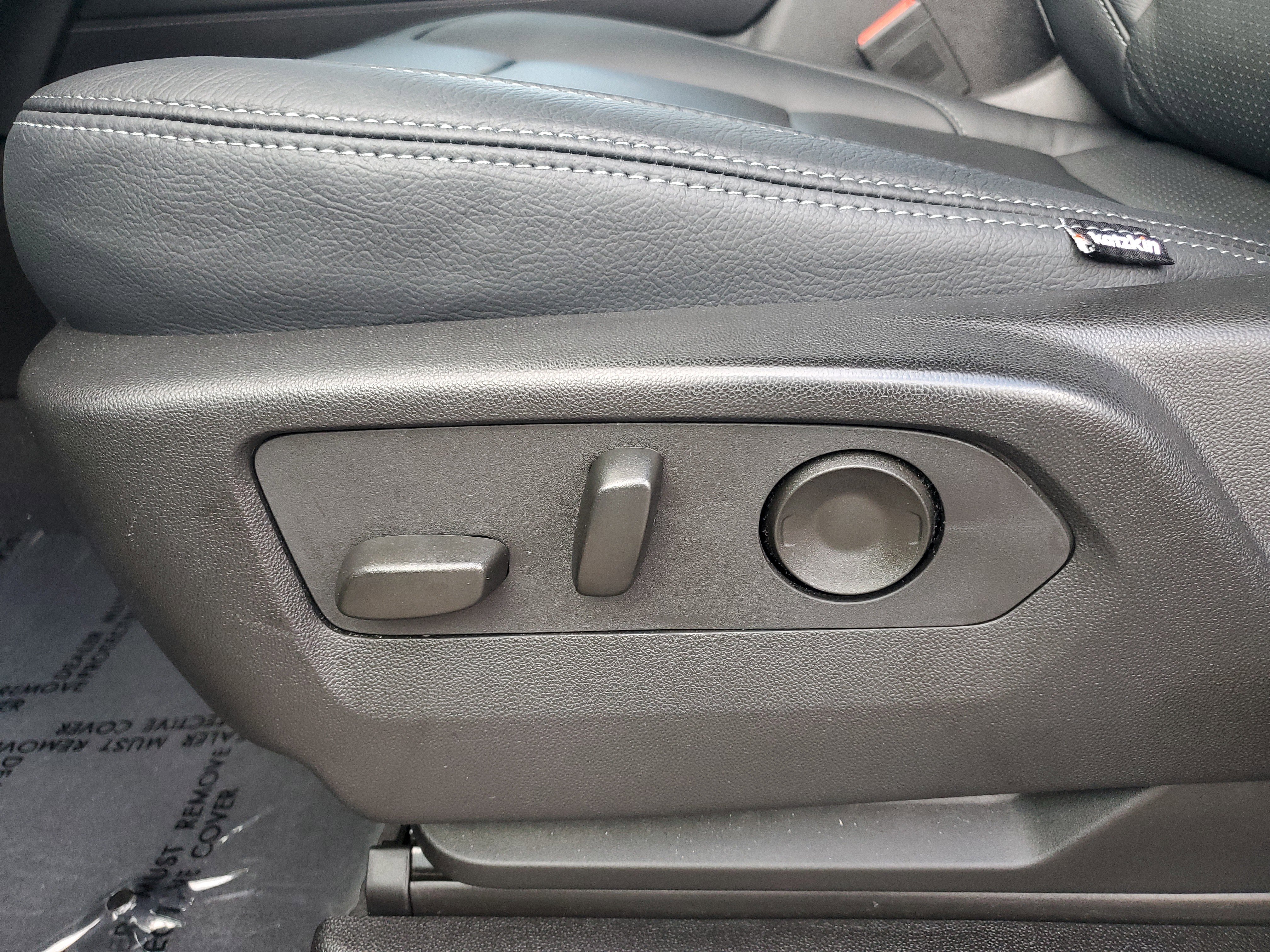 Used 2023 GMC Yukon SLE w/ Gmc Pro Safety Plus Package image 13