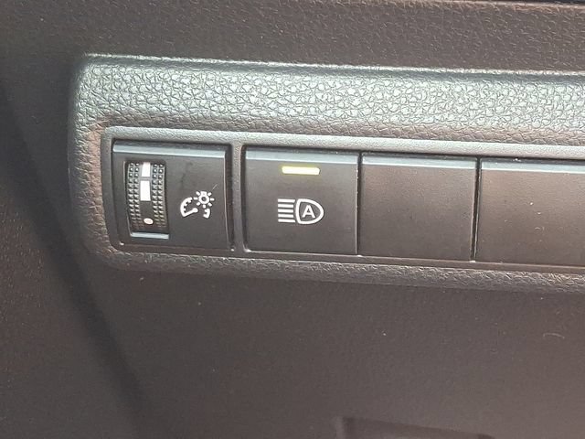 Used 2025 Toyota Corolla LE FWD image 21