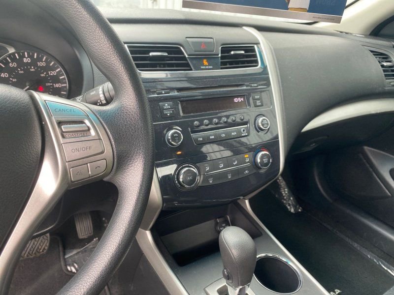 Used 2015 Nissan Altima 2.5 S w/ Power Driver Seat Package image 23