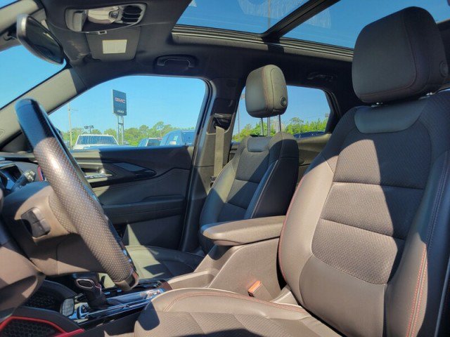 Used 2023 Chevrolet TrailBlazer RS w/ Sun and Liftgate Package FWD image 12