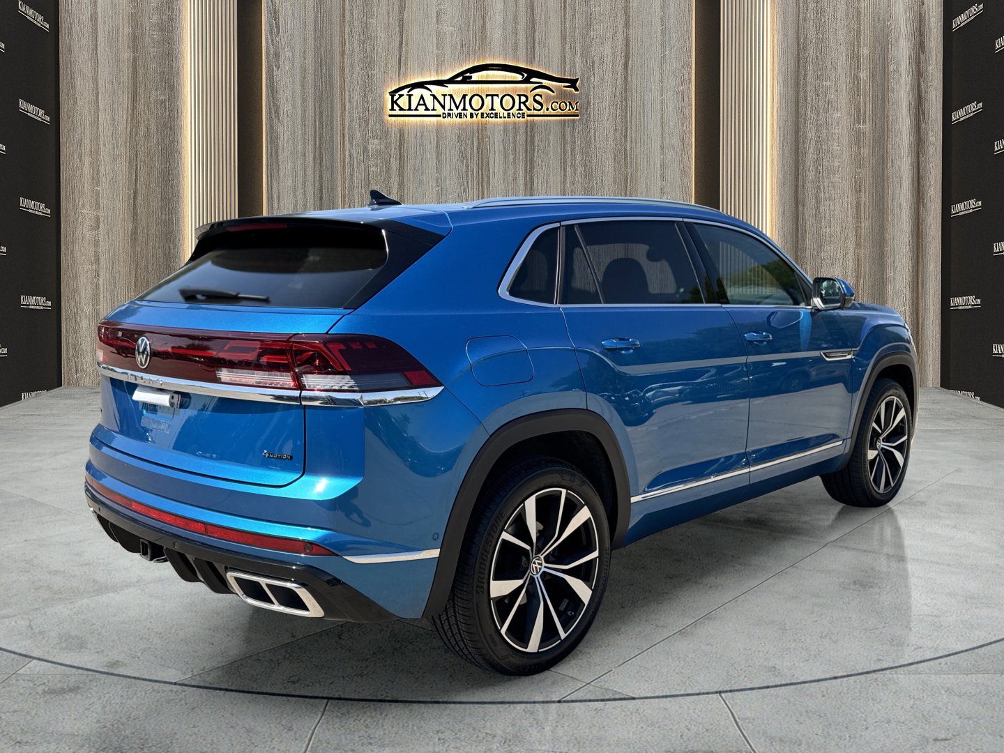 Used 2024 Volkswagen Atlas Cross Sport SEL Premium R-Line AWD/4WD image 16