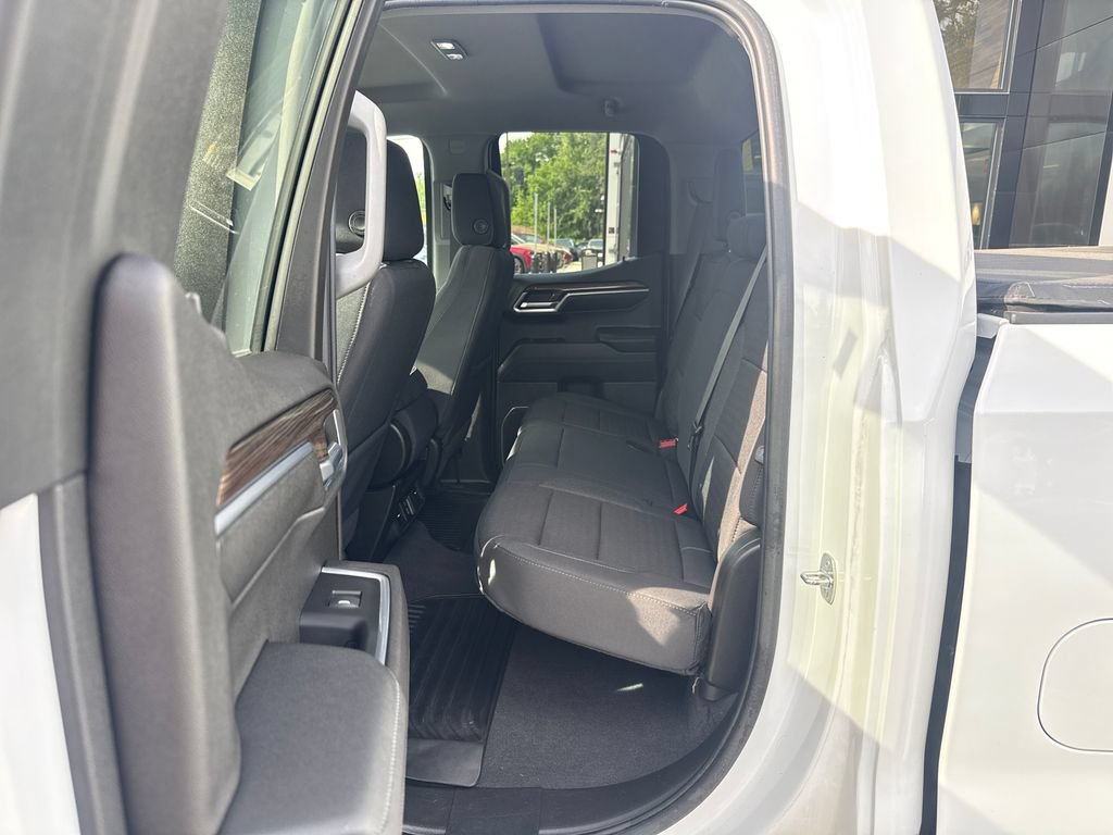 Used 2023 Chevrolet Silverado 1500 LT AWD/4WD image 30