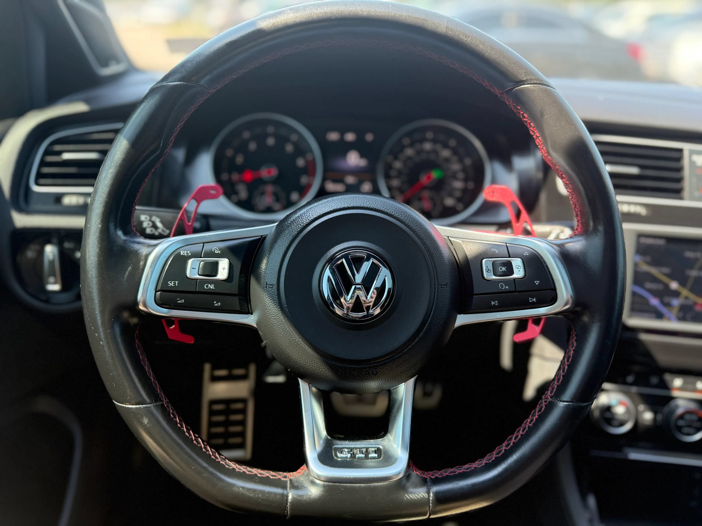 Used 2016 Volkswagen GTI Autobahn w/ Lighting Package (SEL) FWD image 21