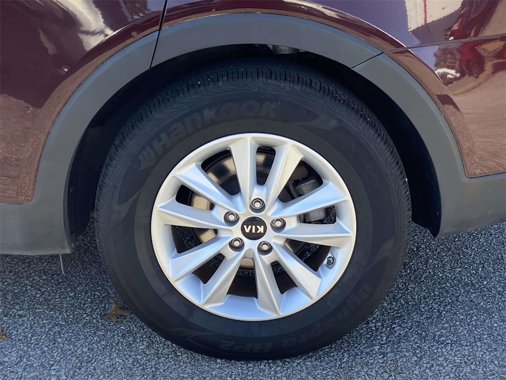 Used 2019 Kia Sorento LX w/ LX Convenience Package image 8