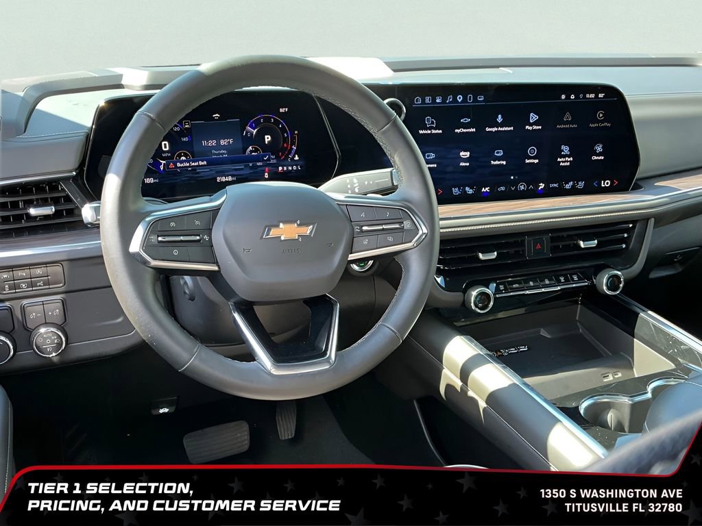 Used 2025 Chevrolet Suburban Premier RWD image 31