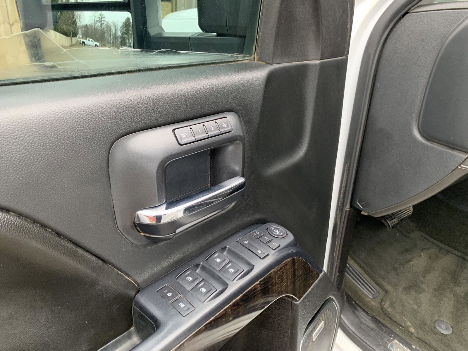 Used 2016 GMC Sierra 2500 Denali w/ Duramax Plus Package image 14