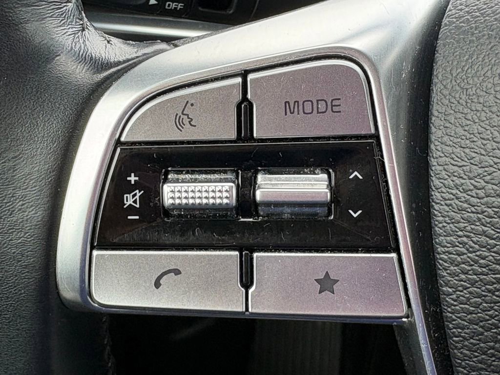 Used 2024 Kia Telluride SX w/ Towing Package FWD image 22