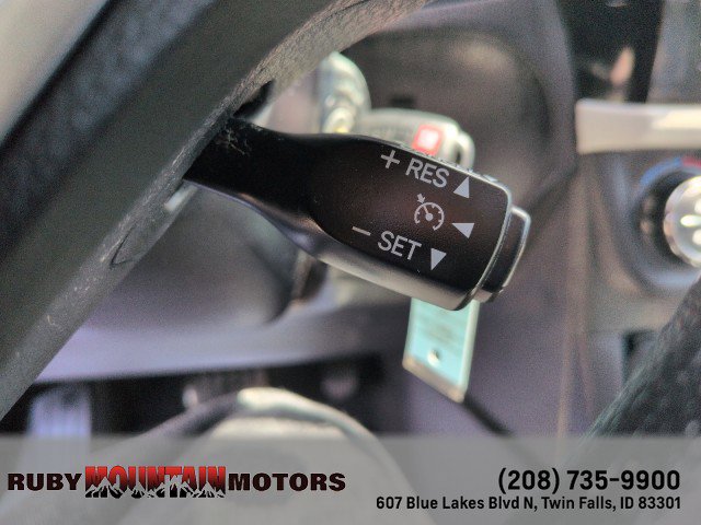 Used 2016 Toyota Corolla LE FWD image 19