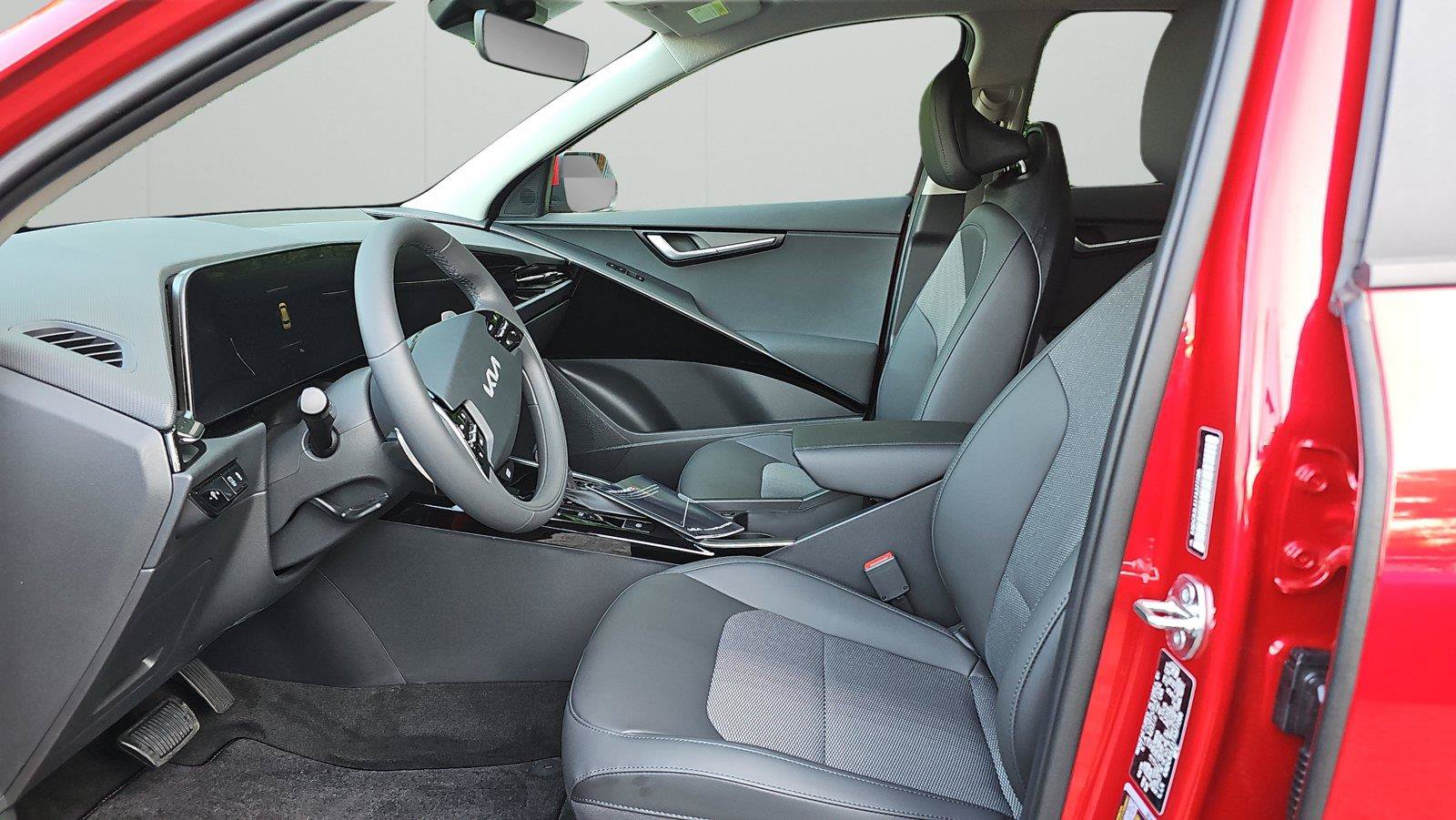 New 2026 Kia Niro EX FWD image 10