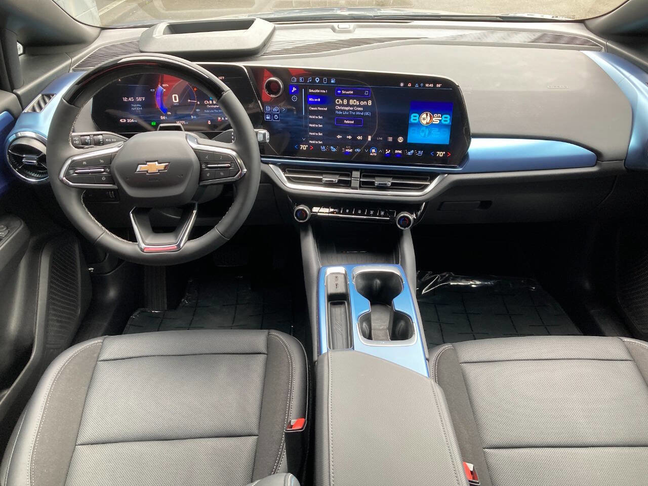 Used 2025 Chevrolet Equinox EV LT w/ Convenience Package II FWD image 13