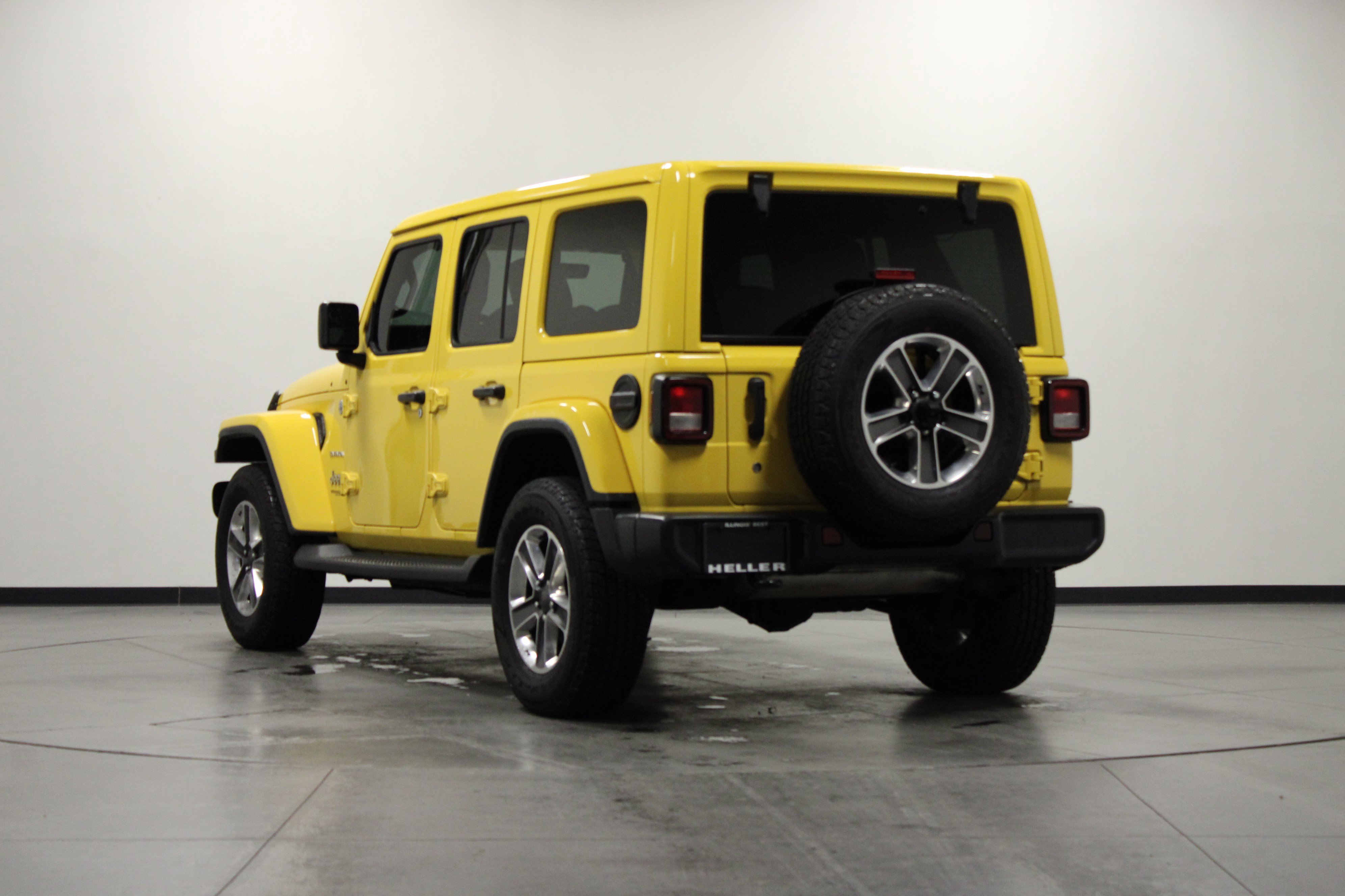 Used 2018 Jeep Wrangler Unlimited Sahara image 6